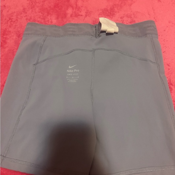 Nike pros - Picture 3 of 4